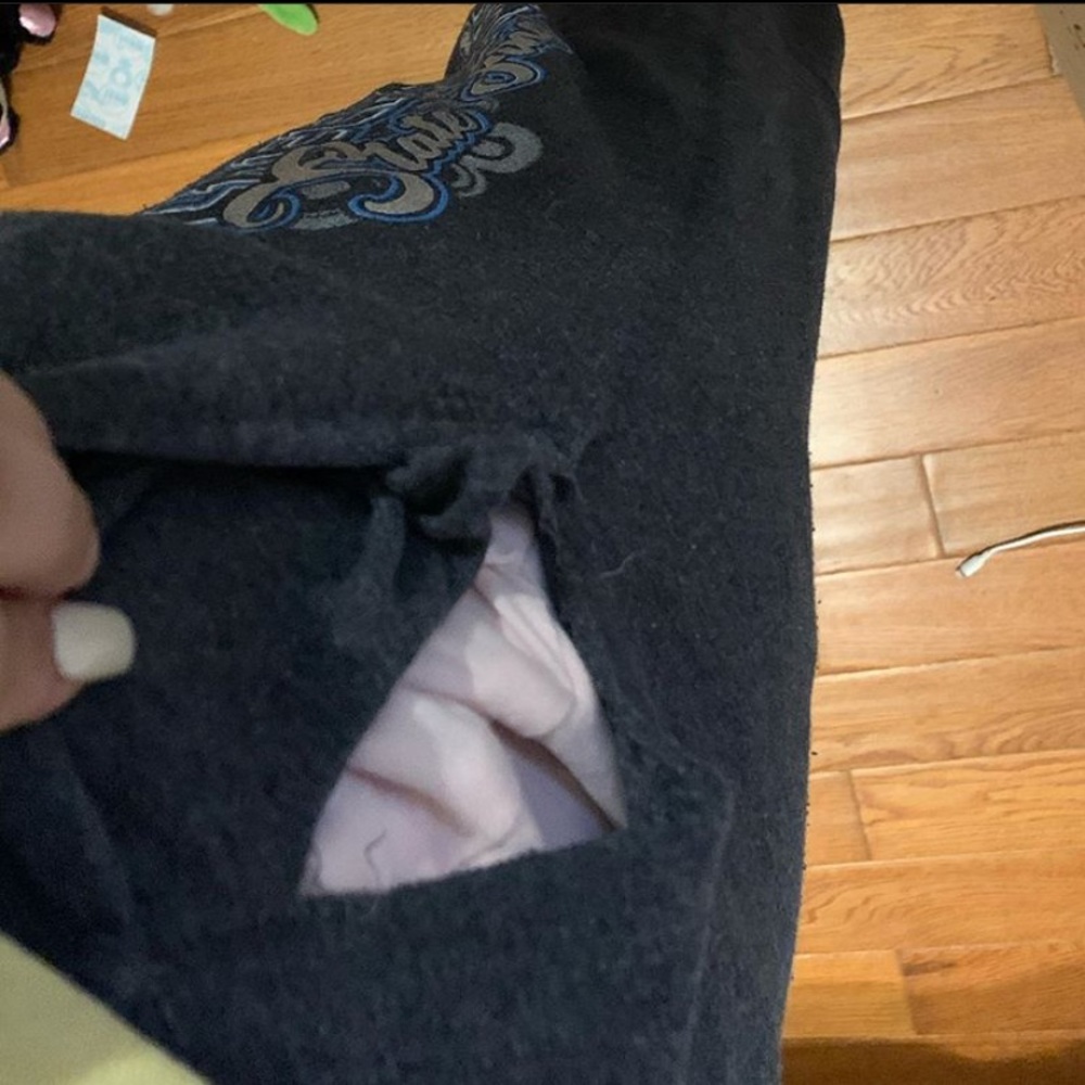 Sweats - Picture 3 of 3